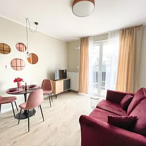 https://super-apart-omulewska.warsawhotelspoland.com